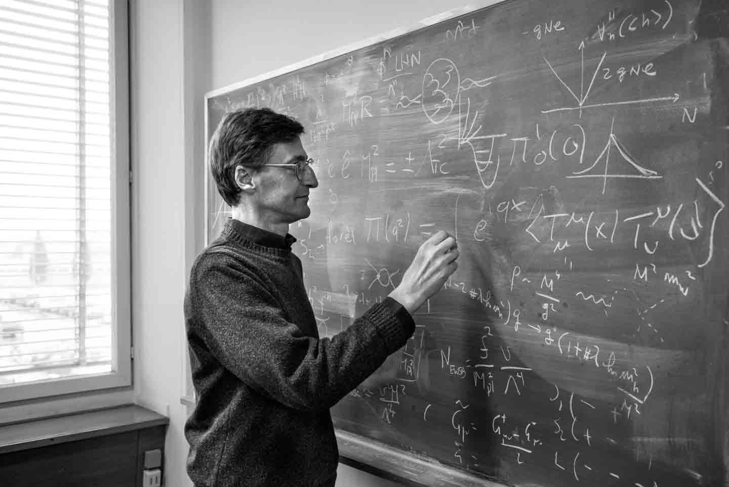 Introduction to Theoretical Physics